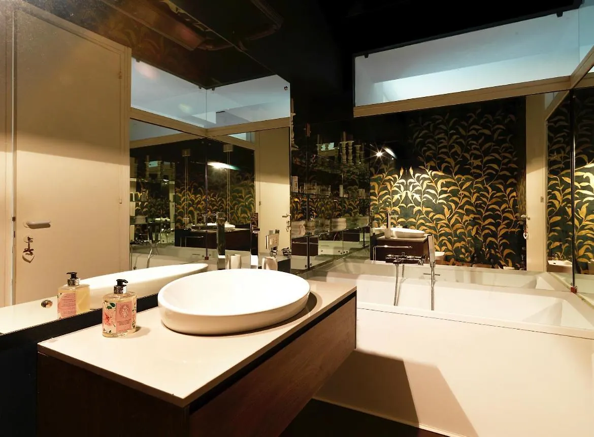 Villa Ella In Luxury Resort Gardone Riviera Holiday home