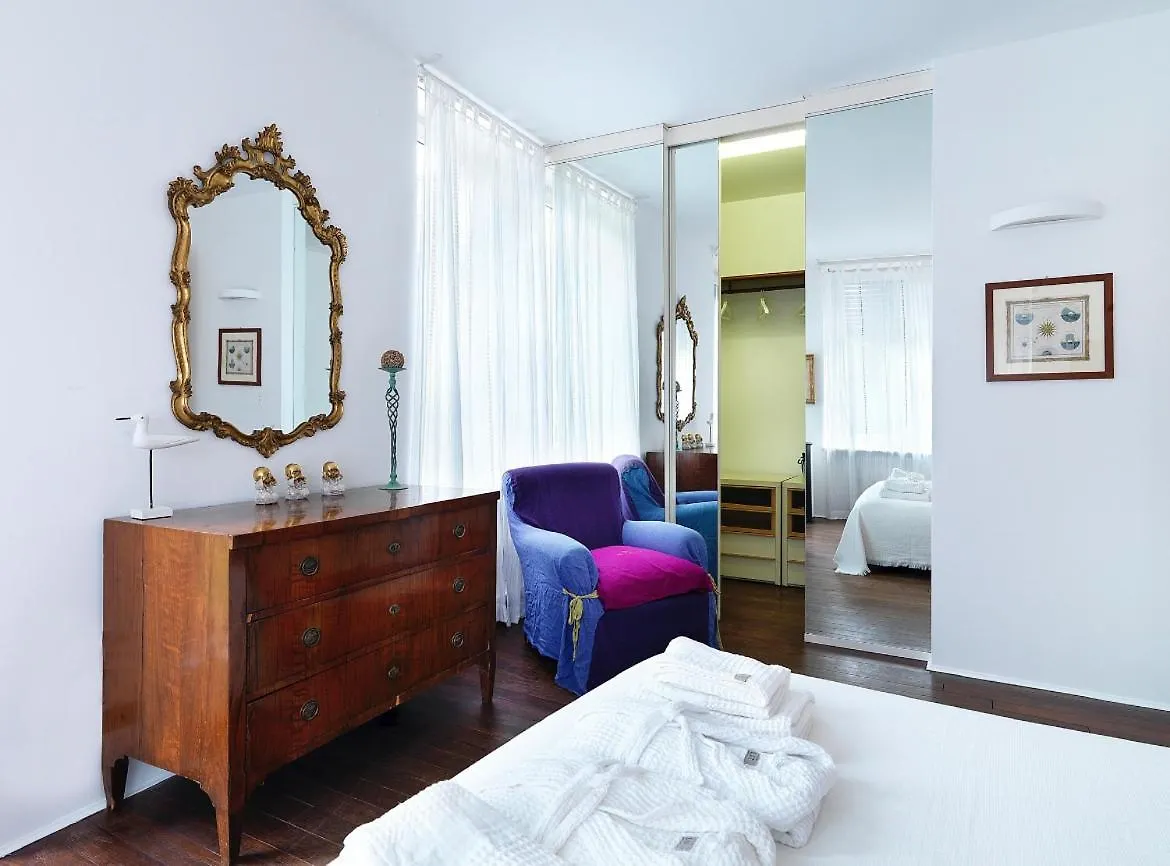Villa Ella In Luxury Resort Gardone Riviera Holiday home