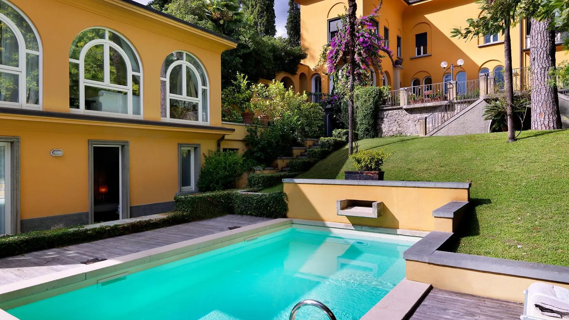 Villa Ella In Luxury Resort Gardone Riviera Holiday home